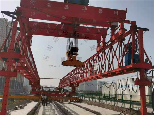 盛华集团丨120T活腹杆自平衡浙江架桥机施工现场